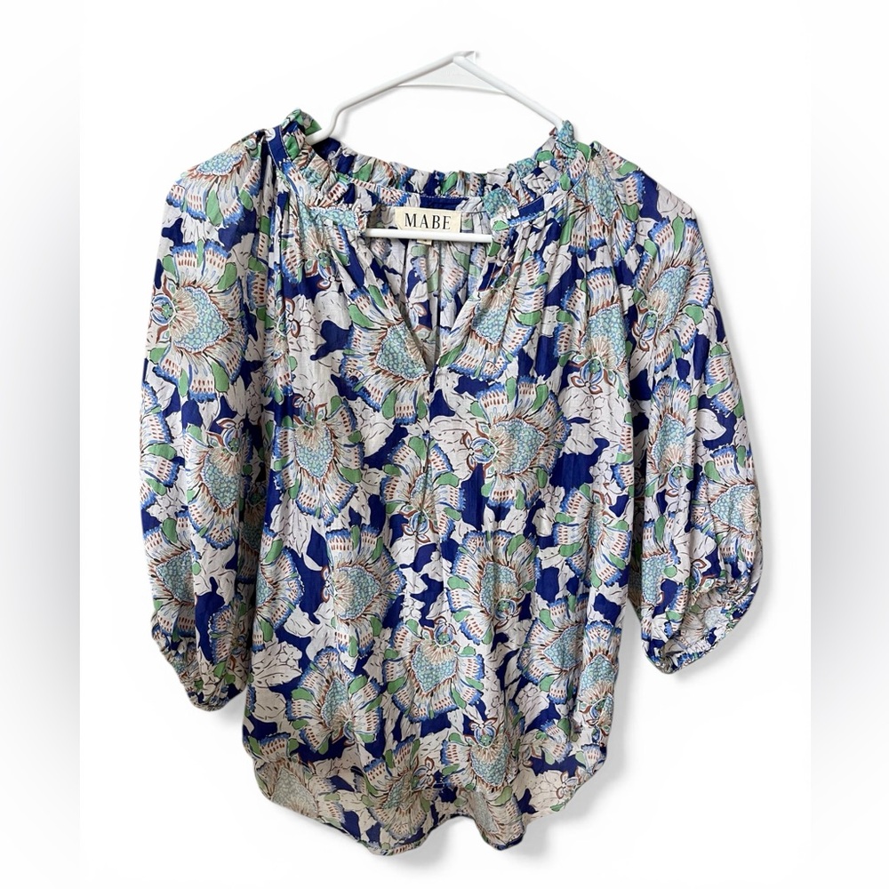 MABE Irie Blue Floral Puff-Sleeve Blouse. Size Small